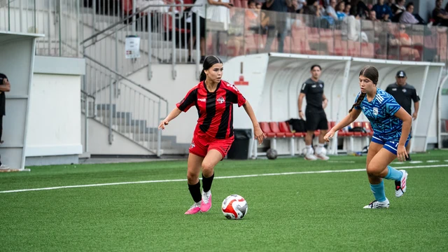 Mons Calpe Women player in action